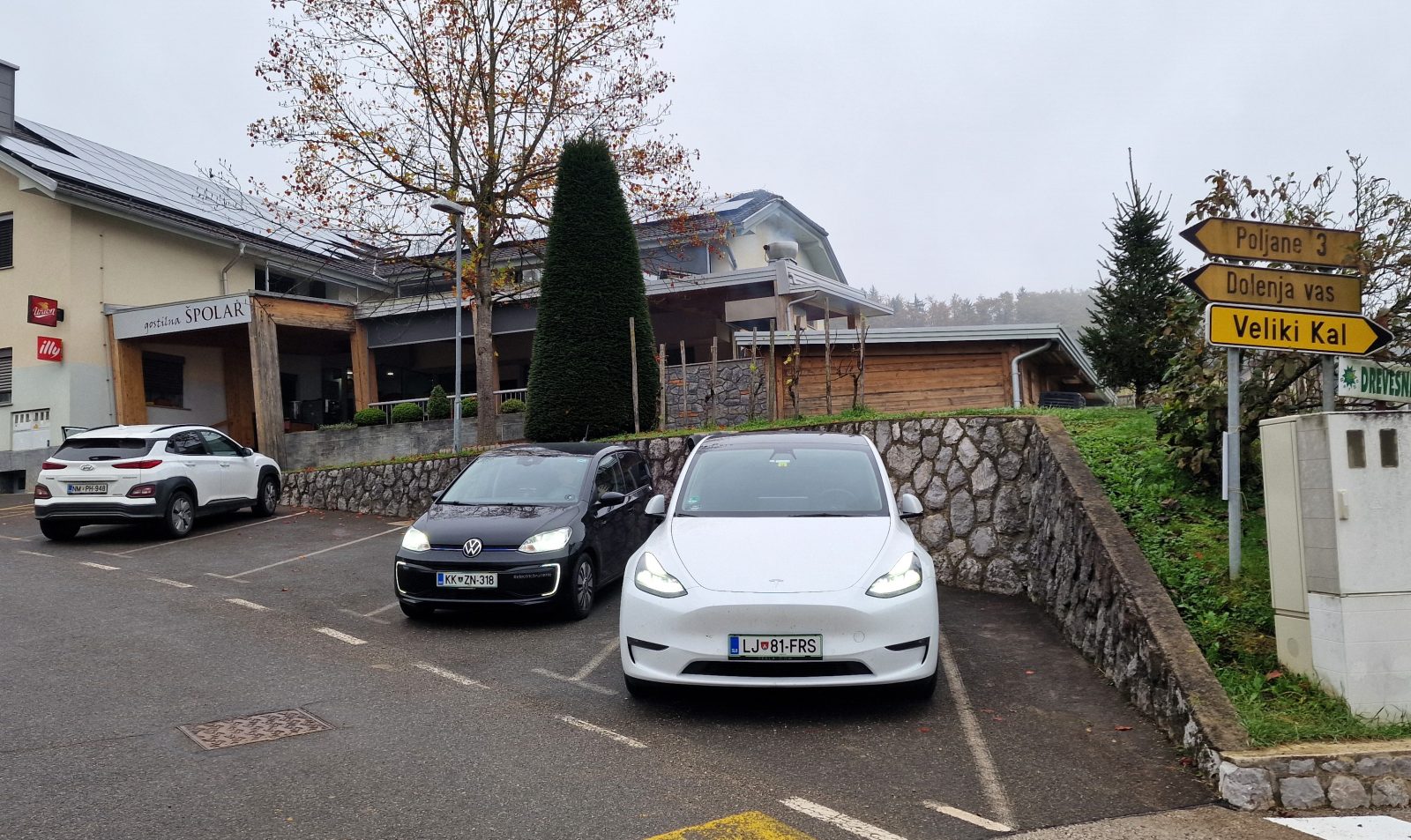 Polnilno mesto brez ustrezne signalizacije