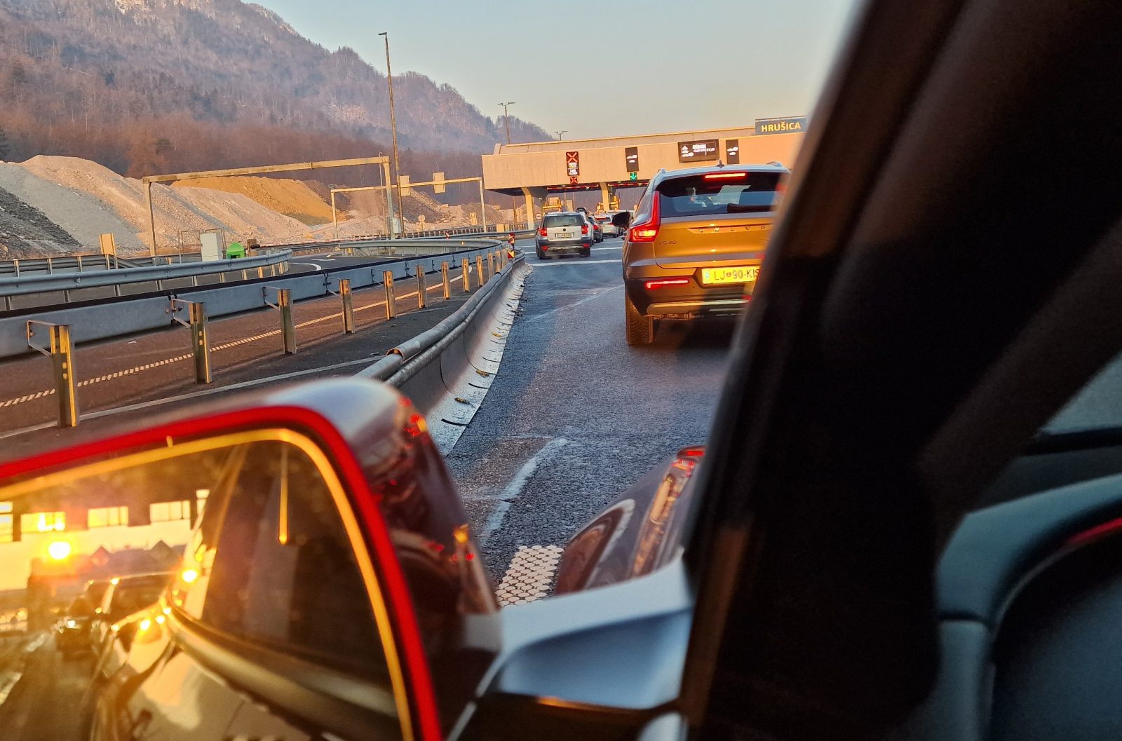 Prvi zastoj že pred Karavankami