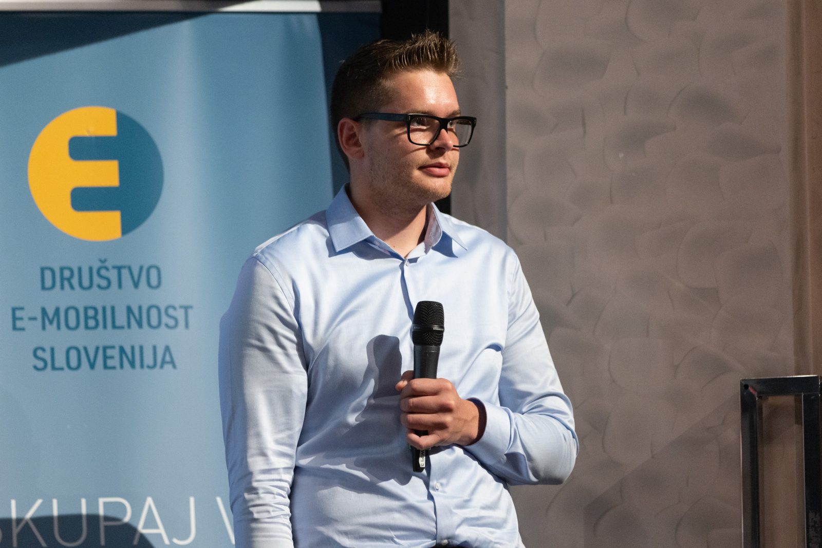 g. Krištof Mikelj