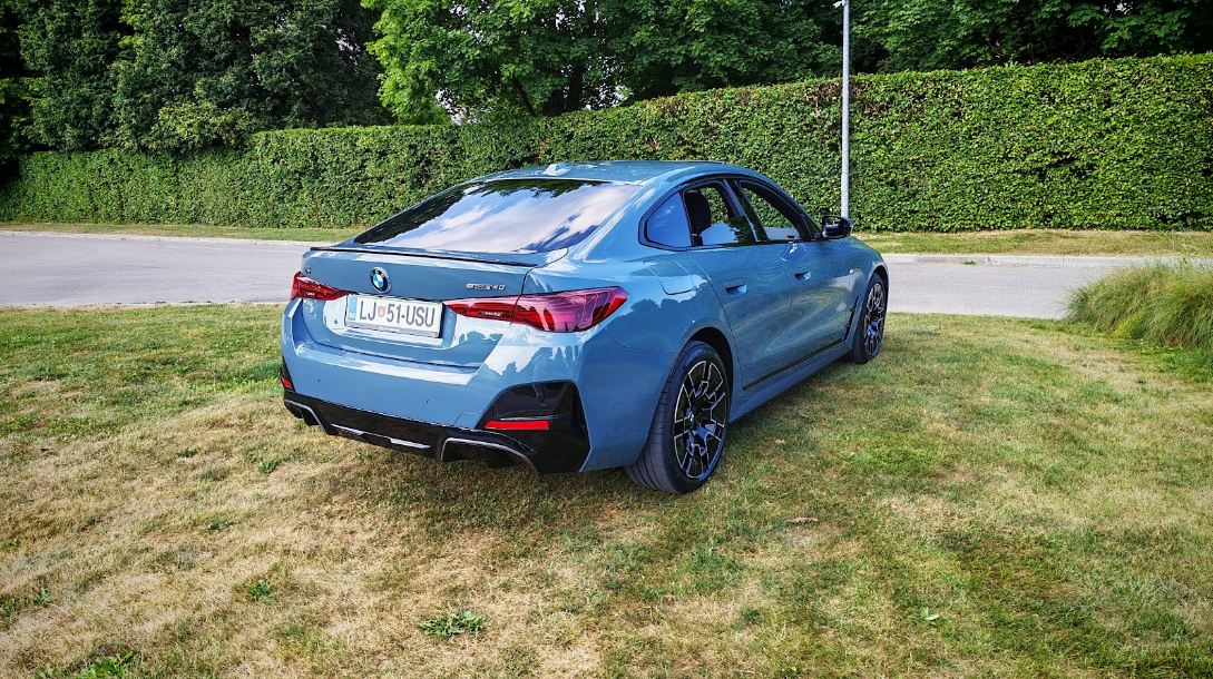 BMW i4 eDrive40