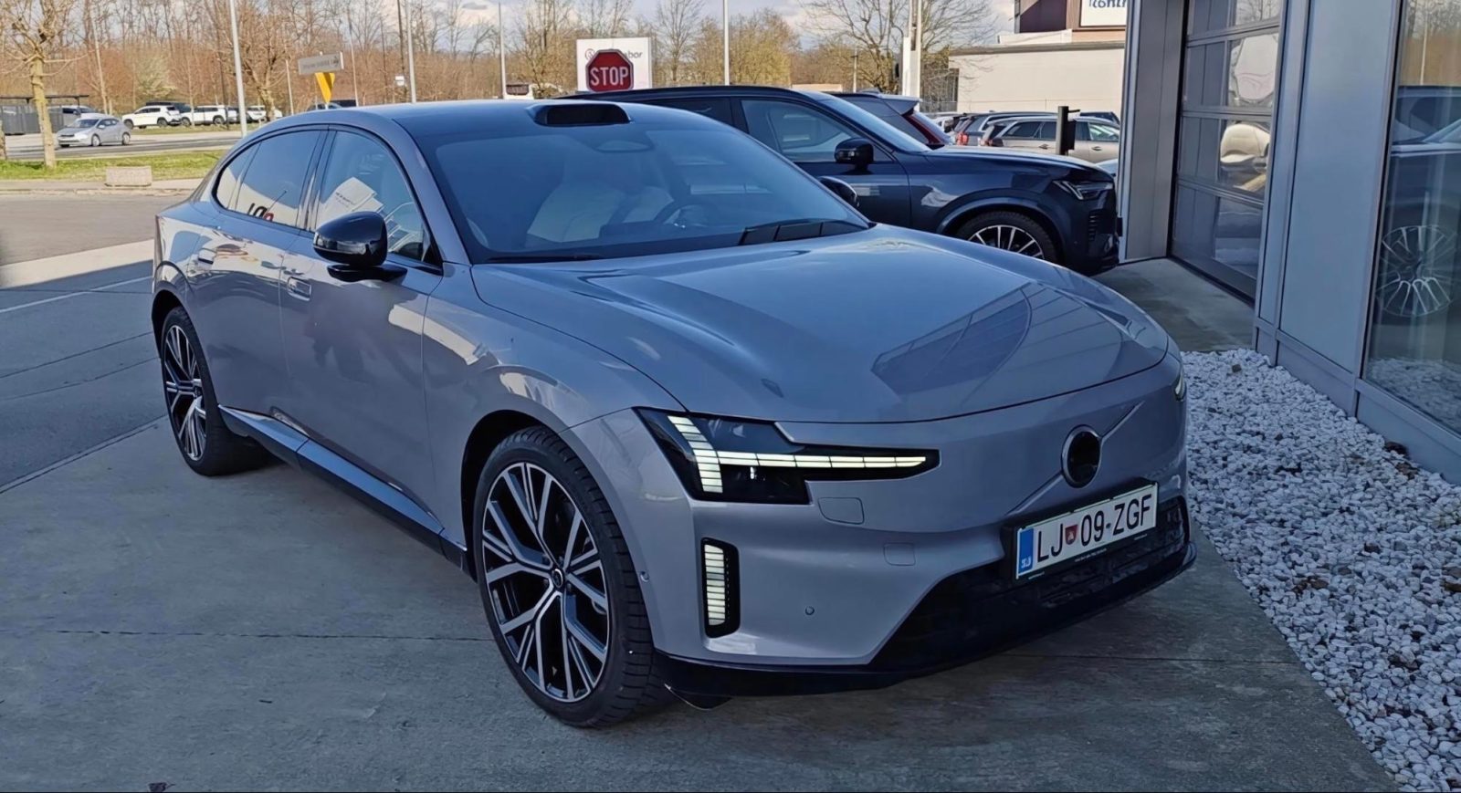 Volvo ES90