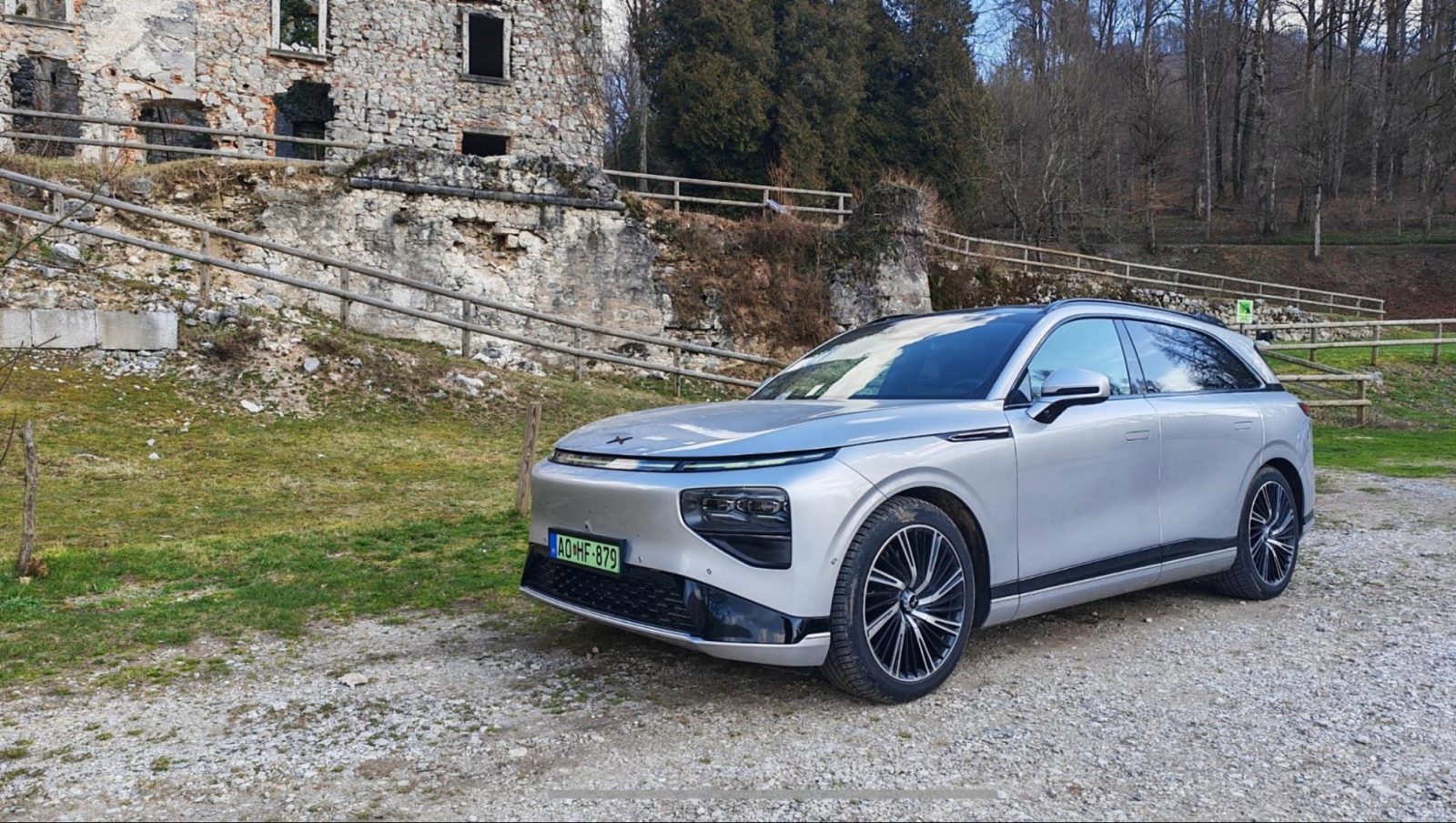 Xpeng G9